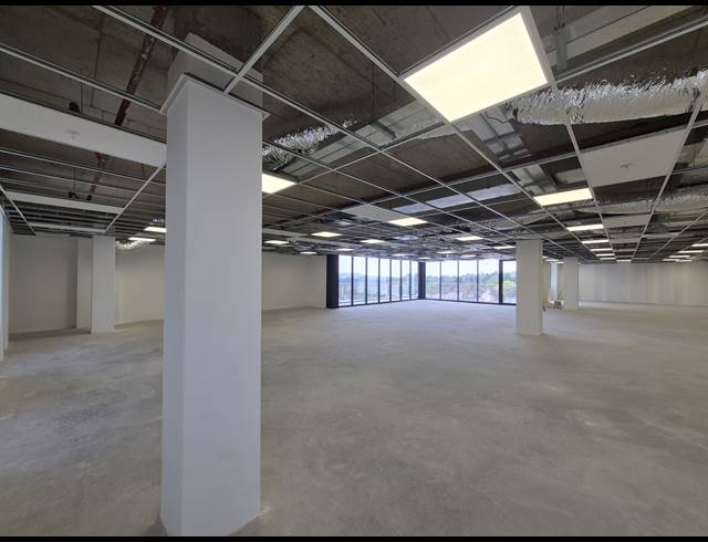 883M² OFFICE TO LET IN GLENADRIENNE